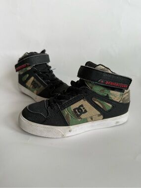 DC Kids Camo High-Top EV sneakers in size US 12